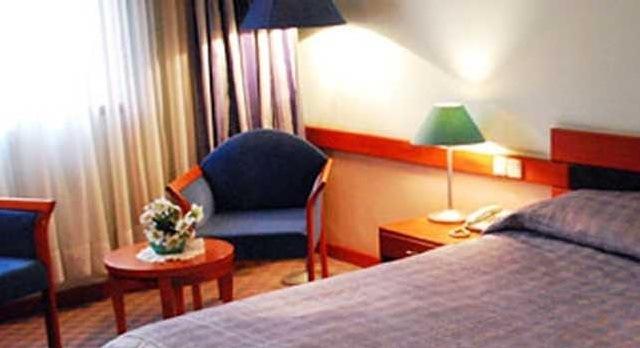 Hôtel Tori à Tbilissi Chambre photo